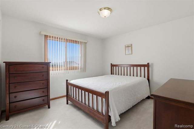 18578 Glengarry Drive, Livonia, MI 48152