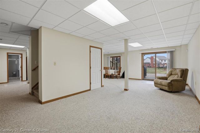 18578 Glengarry Drive, Livonia, MI 48152
