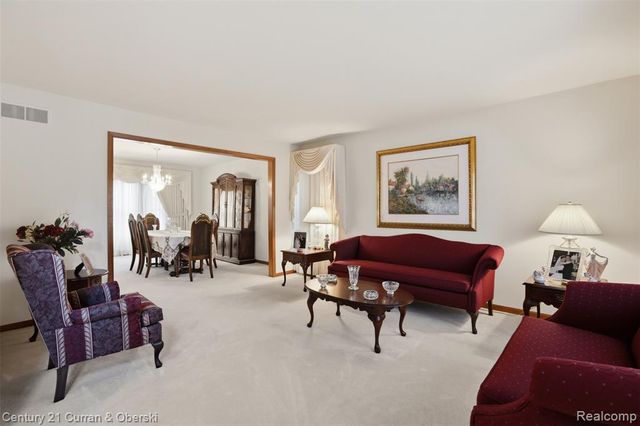 18578 Glengarry Drive, Livonia, MI 48152