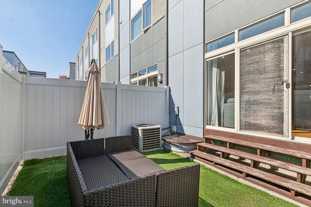 1119 N HOWARD ST, Philadelphia, PA 19123