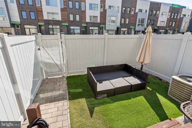 1119 N HOWARD ST, Philadelphia, PA 19123