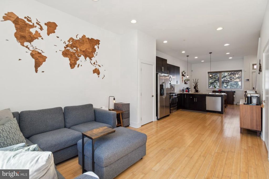 1119 N HOWARD ST, Philadelphia, PA 19123