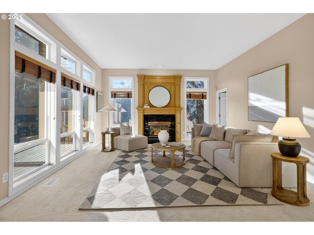 3684 Nw LORIANN Dr, Portland, OR 97229