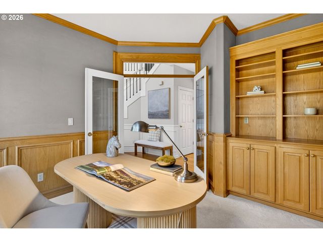 3684 Nw LORIANN Dr, Portland, OR 97229