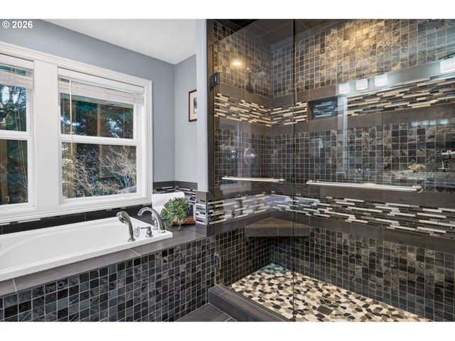 3684 Nw LORIANN Dr, Portland, OR 97229