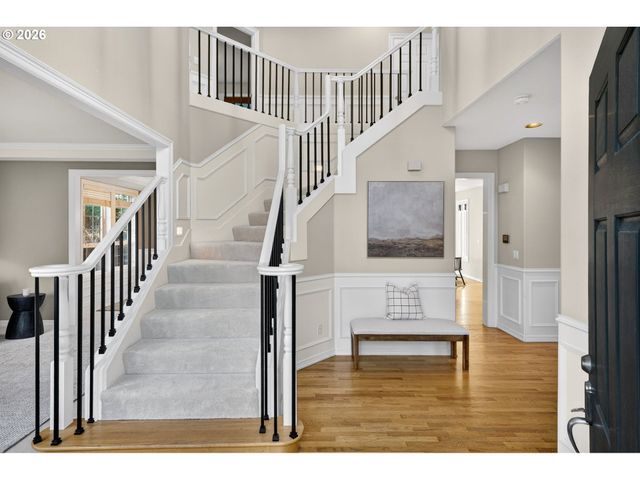 3684 Nw LORIANN Dr, Portland, OR 97229