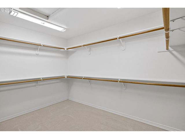 3684 Nw LORIANN Dr, Portland, OR 97229