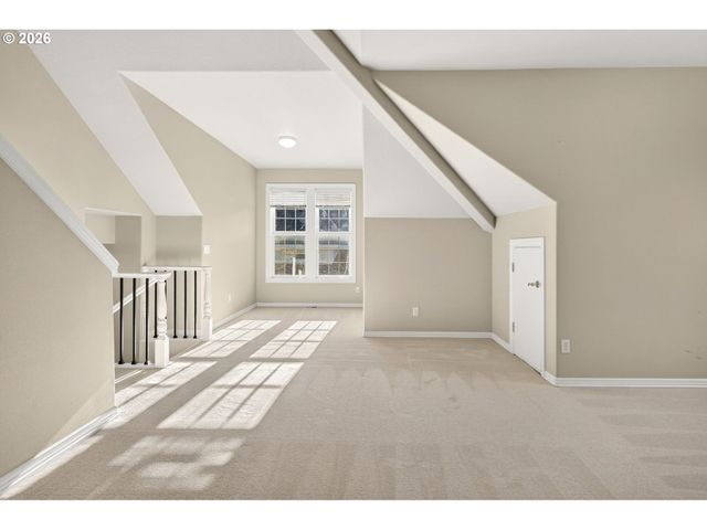 3684 Nw LORIANN Dr, Portland, OR 97229