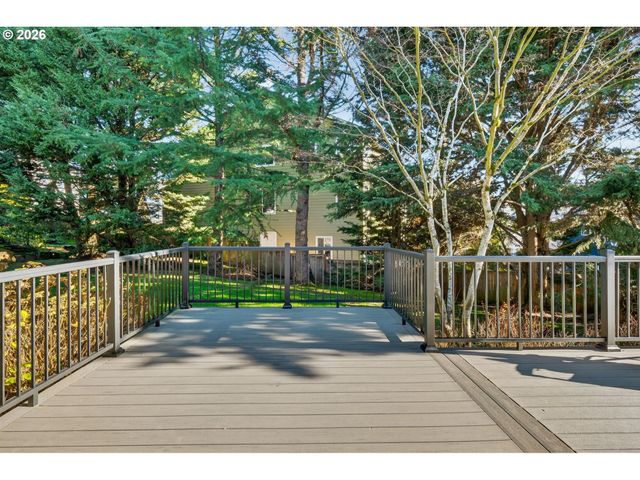 3684 Nw LORIANN Dr, Portland, OR 97229