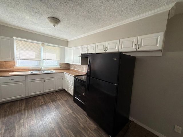 5805 E 100th Street, Kansas City, MO 64134