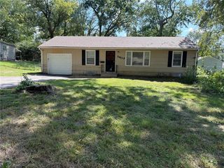 5805 E 100th Street, Kansas City, MO 64134