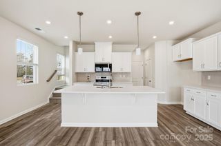 2135 Vinyasa Lane, Charlotte, NC 28215