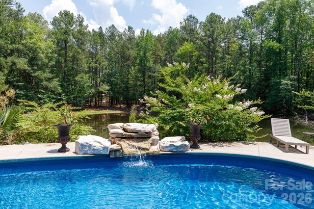 3009 Mamoth Oak Drive, Lancaster, SC 29720
