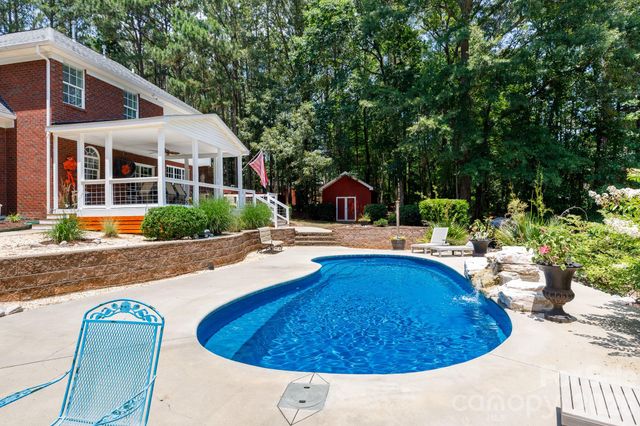 3009 Mamoth Oak Drive, Lancaster, SC 29720