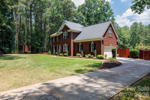 3009 Mamoth Oak Drive, Lancaster, SC 29720