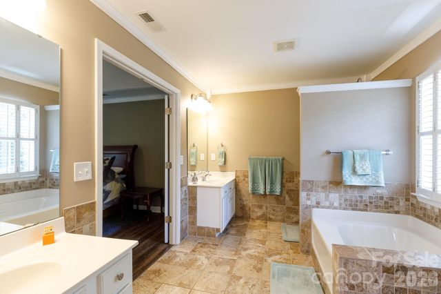 3009 Mamoth Oak Drive, Lancaster, SC 29720