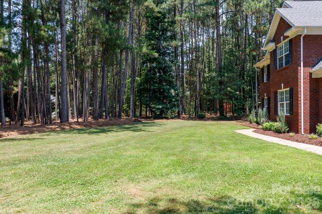 3009 Mamoth Oak Drive, Lancaster, SC 29720