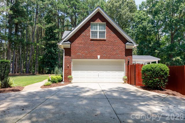 3009 Mamoth Oak Drive, Lancaster, SC 29720