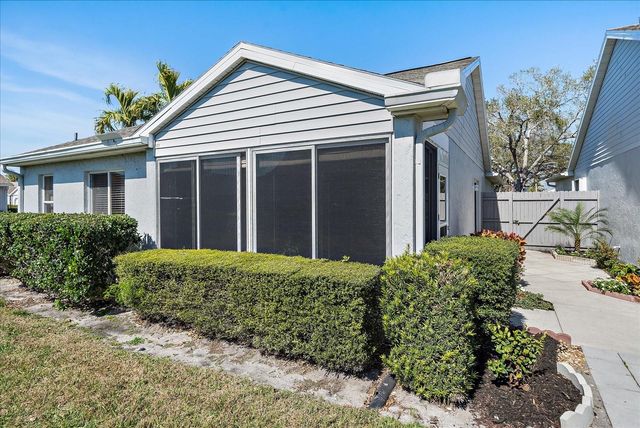 677 IRONWOOD CIRCLE 104, Venice, FL 34292