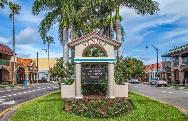 677 IRONWOOD CIRCLE 104, Venice, FL 34292