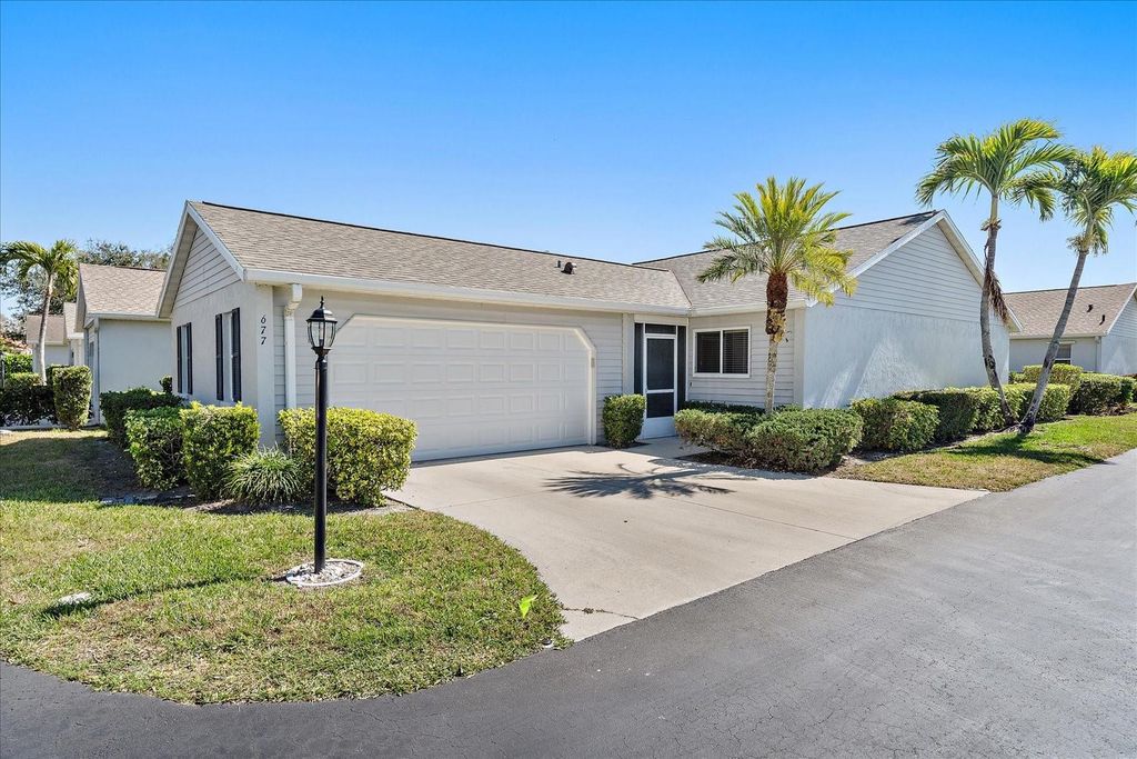 677 IRONWOOD CIRCLE 104, Venice, FL 34292