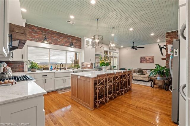 8128 Belmont Drive, Alma, AR 72921