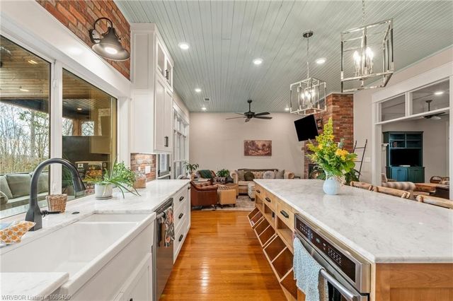 8128 Belmont Drive, Alma, AR 72921