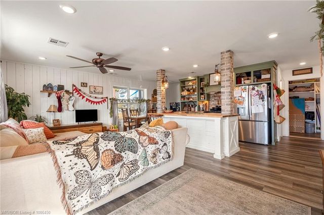 8128 Belmont Drive, Alma, AR 72921