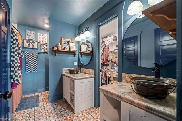 8128 Belmont Drive, Alma, AR 72921