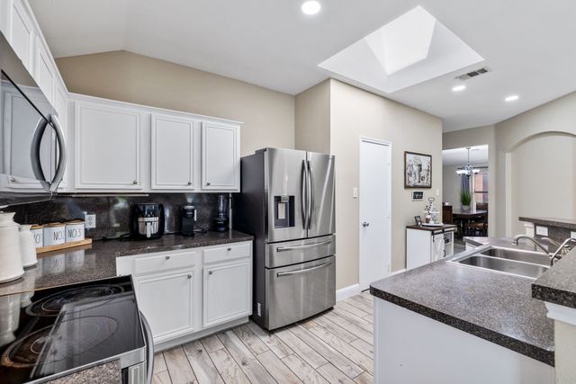 2121 Tanur Cascade Drive, Anna, TX 75409