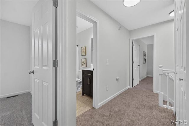 8204 Bristol Valley Drive, St Peters, MO 63376