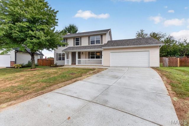 8204 Bristol Valley Drive, St Peters, MO 63376