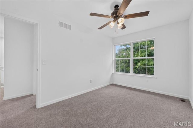 8204 Bristol Valley Drive, St Peters, MO 63376