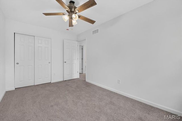 8204 Bristol Valley Drive, St Peters, MO 63376