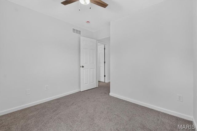 8204 Bristol Valley Drive, St Peters, MO 63376