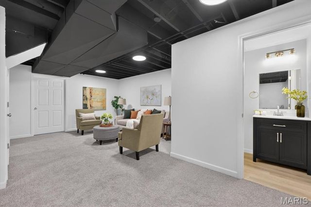 8204 Bristol Valley Drive, St Peters, MO 63376