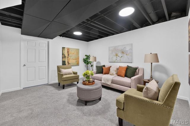 8204 Bristol Valley Drive, St Peters, MO 63376