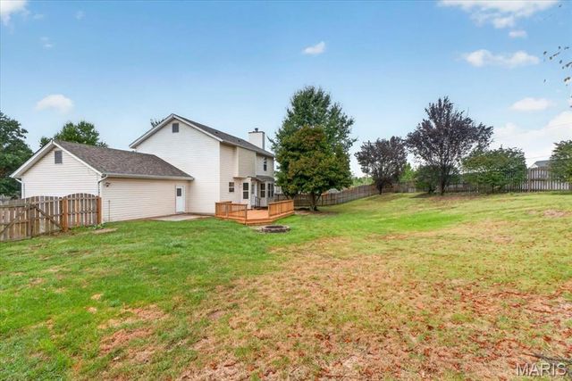 8204 Bristol Valley Drive, St Peters, MO 63376