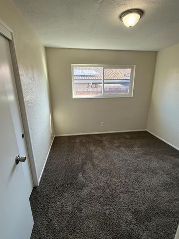 123 Wawona St, Manteca, CA 95337