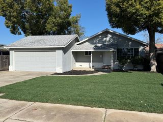 123 Wawona St, Manteca, CA 95337