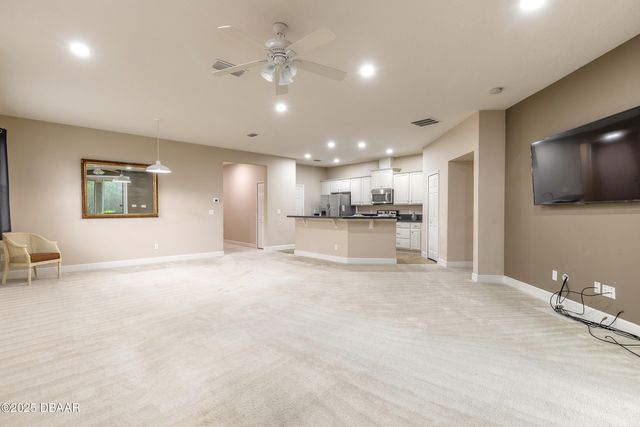 312 Grande Sunningdale Loop, Daytona Beach, FL 32124