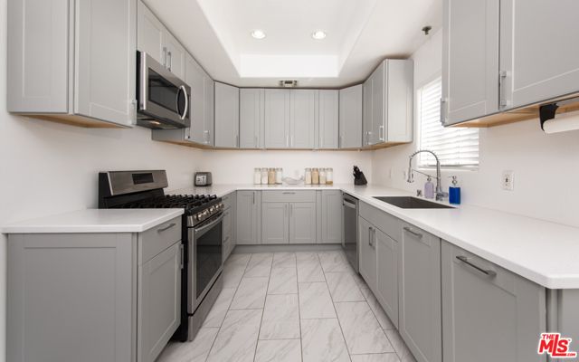 5241 Vantage Avenue 104, Valley Village, CA 91607