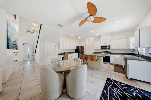 236 15TH AVENUE SE, St Petersburg, FL 33701