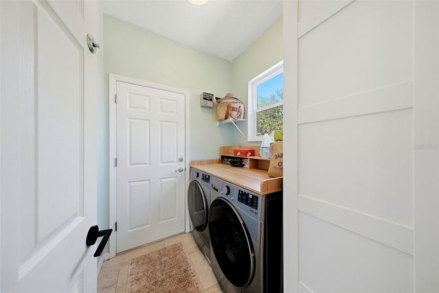 236 15TH AVENUE SE, St Petersburg, FL 33701