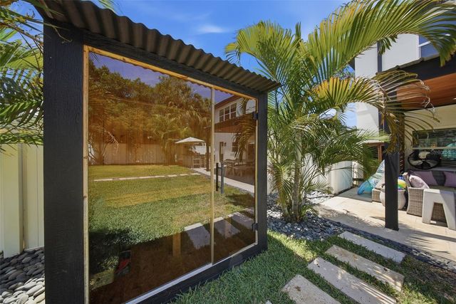 236 15TH AVENUE SE, St Petersburg, FL 33701