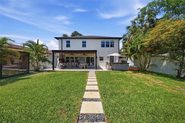 236 15TH AVENUE SE, St Petersburg, FL 33701