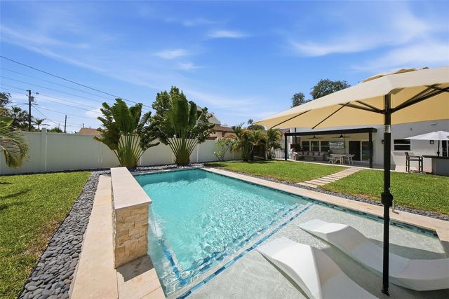 236 15TH AVENUE SE, St Petersburg, FL 33701