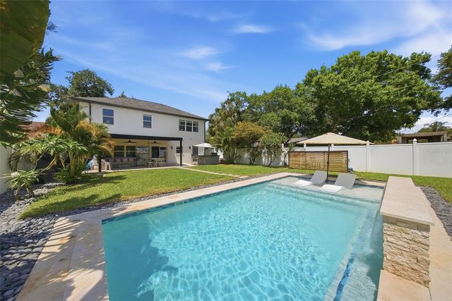 236 15TH AVENUE SE, St Petersburg, FL 33701