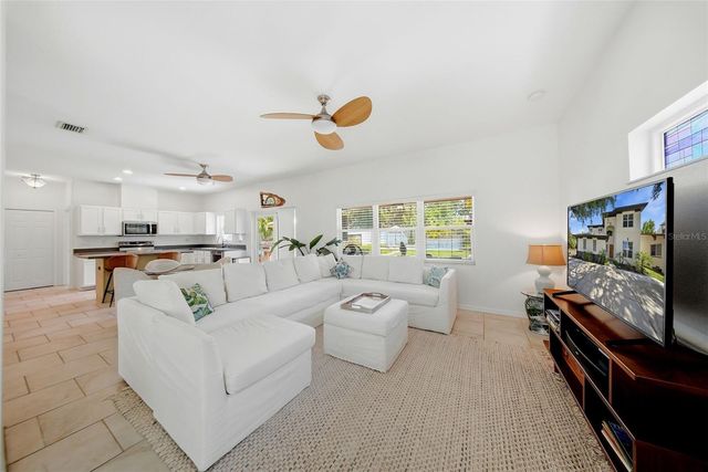 236 15TH AVENUE SE, St Petersburg, FL 33701