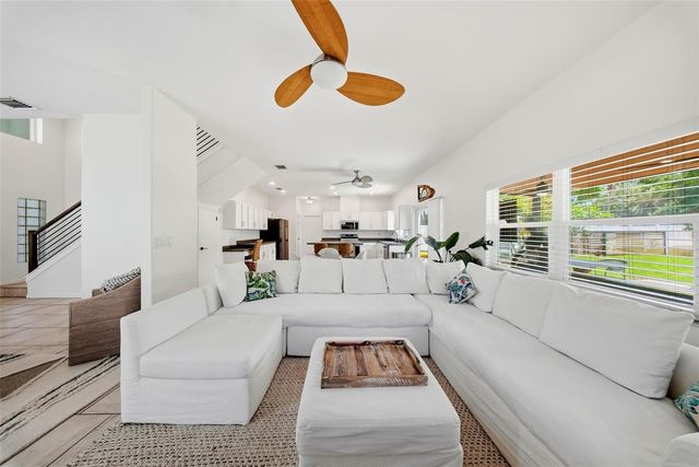 236 15TH AVENUE SE, St Petersburg, FL 33701